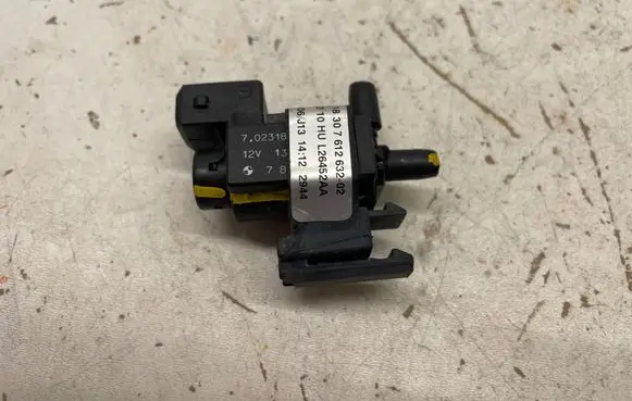 BMW 6 F12 F13 Turbo solenoid valve 7612632 L26452AA