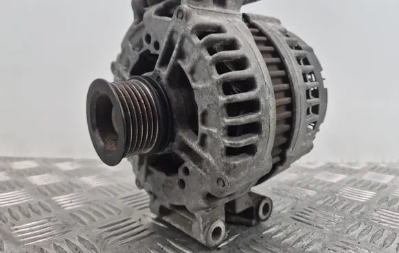 Mercedes-Benz E W212 Generator/alternator A0131545602