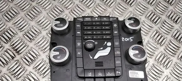Volvo V70 Climate control unit 31398587