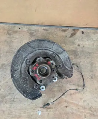 BMW 5 G30 G31 Rear wheel hub 6866338