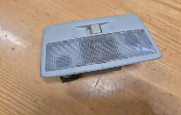 Hyundai Sonata Front seat light