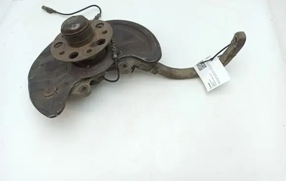 Mercedes-Benz E W211 Front wheel hub