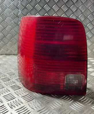Volkswagen PASSAT B5 Rear/tail lights 3B9945257 393361