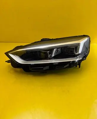 Audi A5 Headlight/headlamp 8W6941035C