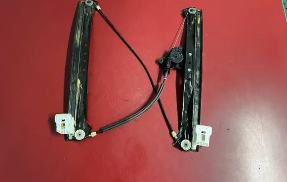 Chrysler Town u0026 Country V Front window lifting mechanism without motor