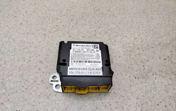 Mercedes-Benz CLA C117 X117 W117 Airbag control unit/module A1179008600