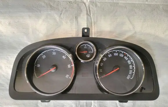 Opel Antara Speedometer (instrument cluster) 95489438-AUTOSSO