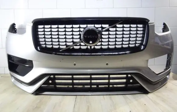 Volvo XC90 Front bumper 31690641