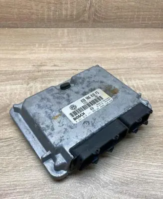 Volkswagen PASSAT B5 Engine control unit/module ECU 038906018FS 0281010171