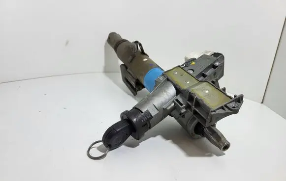 Seat Alhambra (Mk1) Ignition lock P012106
