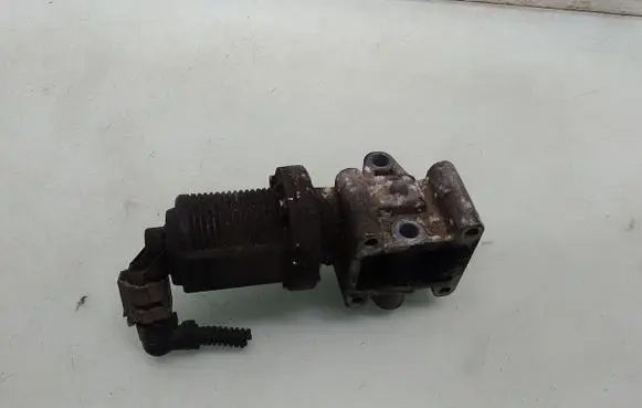 Opel Astra H EGR valve 71790587