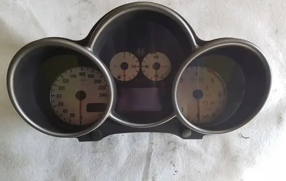 Alfa Romeo 147 Speedometer (instrument cluster) 735290191