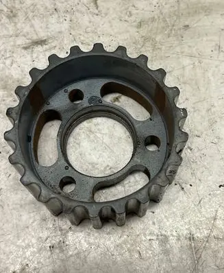 Volkswagen PASSAT B6 Fuel pump gear (pulley) 03L130111E
