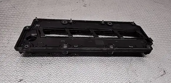 Audi A8 S8 D3 4E Rocker cam cover 057103470H