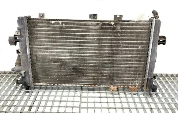 Opel Astra H Coolant radiator 