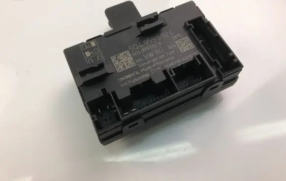 Volkswagen PASSAT B8 Other control units/modules 5Q4959592C