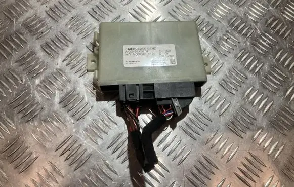 Mercedes-Benz A W177 Reducing agents exhaust control unit A0009007604