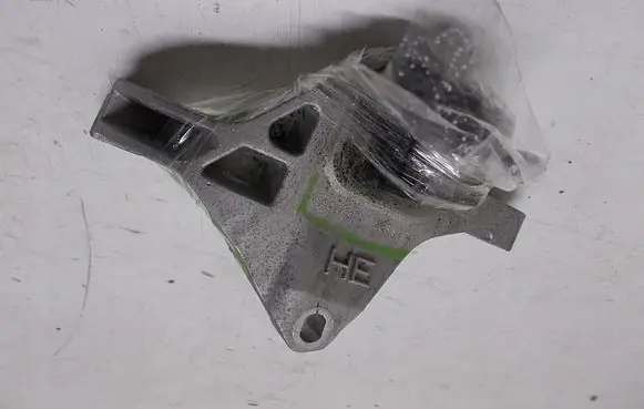 Renault Captur II Gearbox mounting bracket 112339294R
