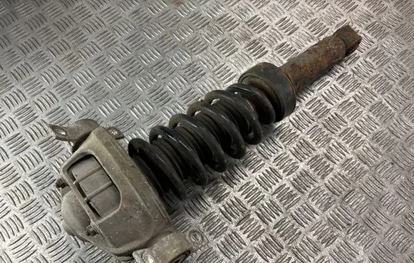 Volkswagen Touareg I Rear shock absorber/damper