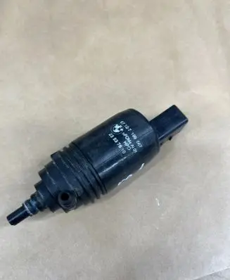 BMW 3 E90 E91 Windscreen/windshield washer pump 23537610 617199567