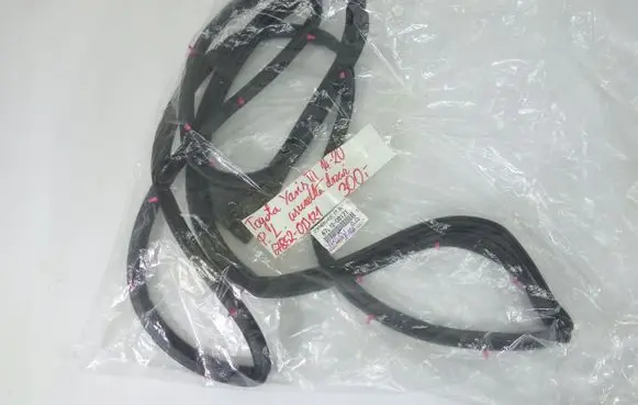 Toyota Yaris Front door rubber seal 0D121