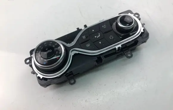 Renault Clio IV Interior fan control switch 275105430R