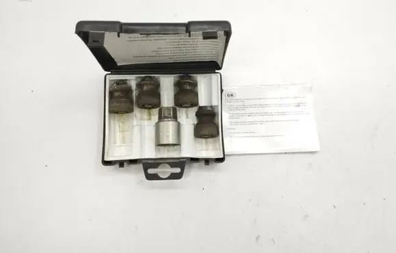 Opel Antara Anti-theft wheel nuts and lock 