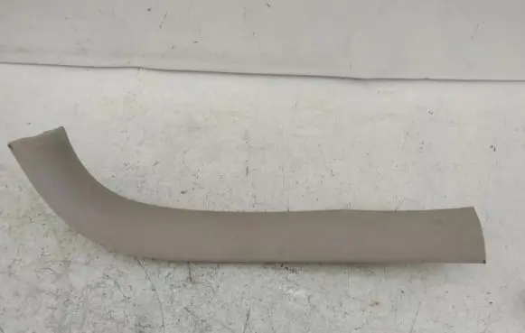 Chrysler PT Cruiser Bottom trim 