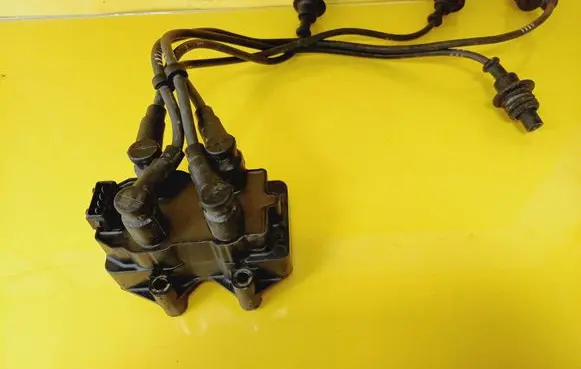 Peugeot 106 High voltage ignition coil 2526040A