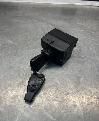 Mercedes-Benz CLK A209 C209 Engine ECU kit and lock set 2095452308 33002421
