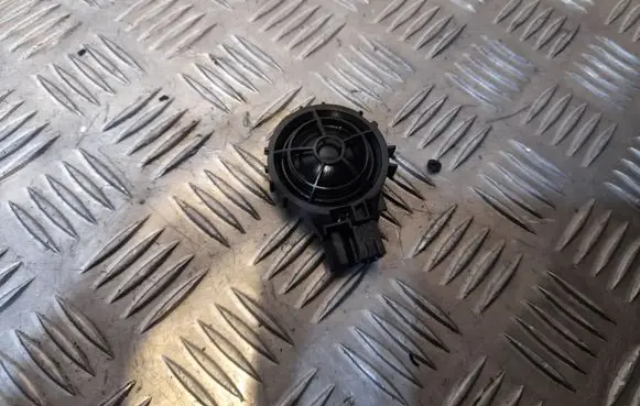 Audi A3 S3 8V Front door high frequency speaker 8V0035398A