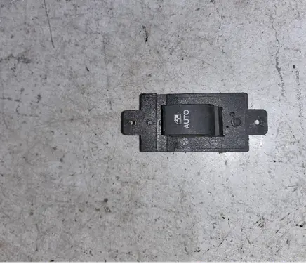 Opel Antara Electric window control switch