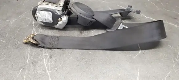 Audi A8 S8 D2 4D Rear seatbelt