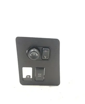 Nissan Qashqai Wing mirror switch 68485