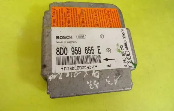 Audi A3 S3 8L Airbag control unit/module 8D0959655E 0285001223