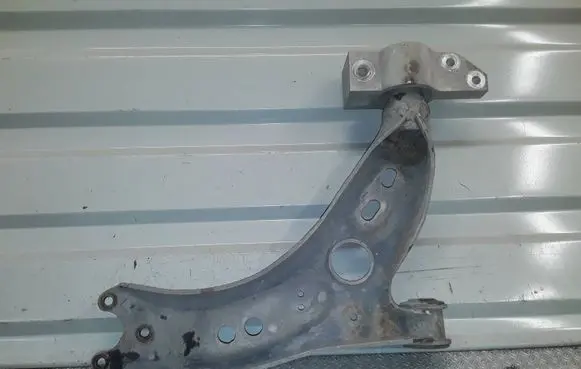 Volkswagen Golf VI Front lower control arm/wishbone