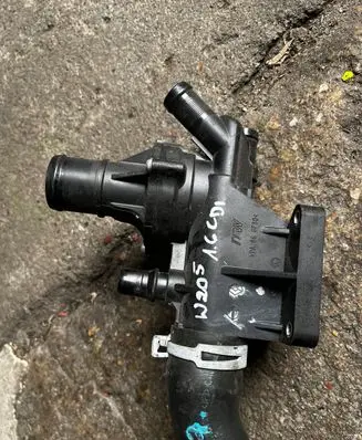 Mercedes-Benz E W212 Thermostat/thermostat housing 6262000115