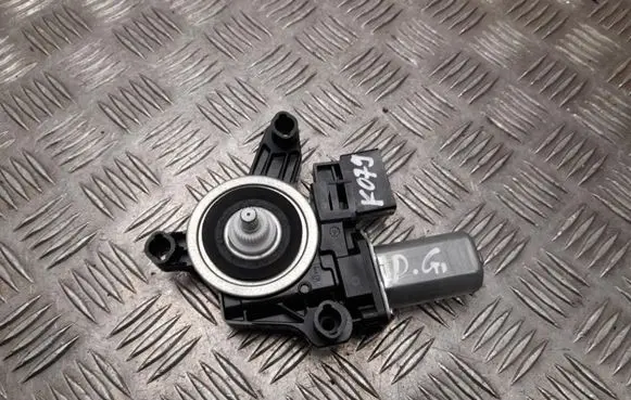 BMW iX1 Rear door window regulator motor 5A75082