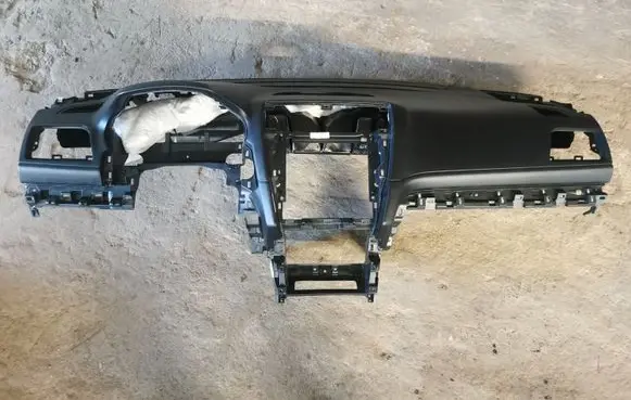 Subaru Outback (BS) Dashboard