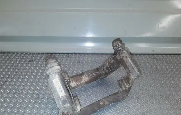 Volkswagen Phaeton Brake caliper pad carrier rear 