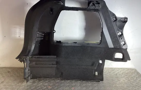 Trunk/boot lower side trim panel
