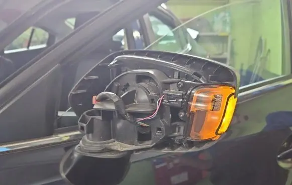 Mazda 3 III Front door electric wing mirror IMPRK1382599