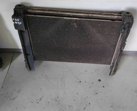 BMW X3 F25 Coolant radiator 