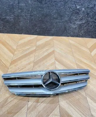 Mercedes-Benz B W245 Front grill A1698800883