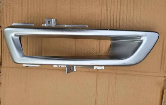 Land Rover Discovery Sport Front fog light trim/grill FK7215A298B