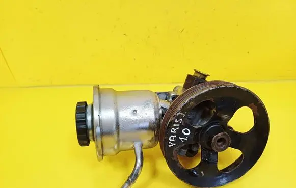 Toyota Yaris Power steering pump 