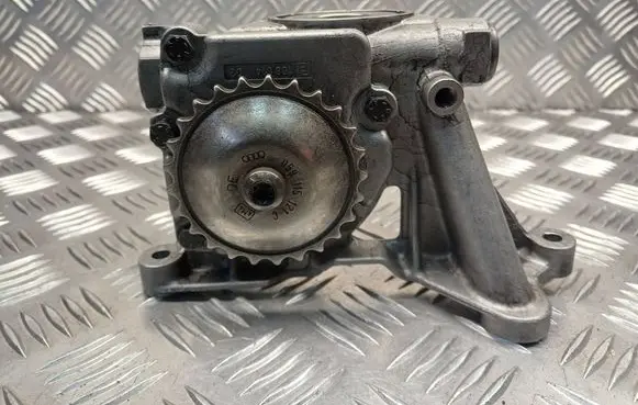 Audi A6 S6 C5 4B Oil pump 059115105H 059115121C
