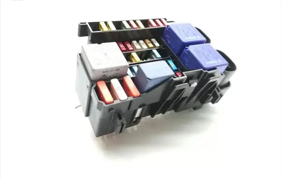 Renault Scenic III - Grand scenic III Fuse module 1801330-1C