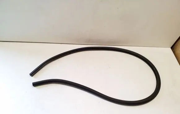 Volvo XC60 Engine compartment rubber 