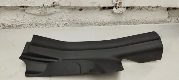BMW i4 Rear sill trim cover 7491185